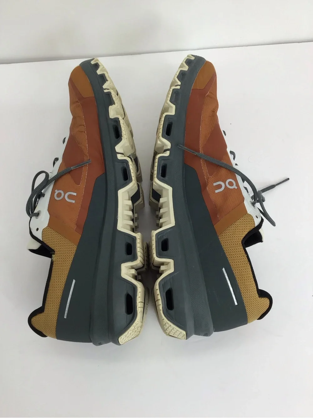 On Cloudventure Men’s Waterproof 3.0 Athletic Sneaker Pecan/Lead Size 11